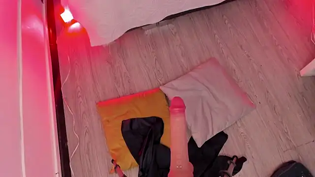 mia jagger online show from March 11, 10:12 pm