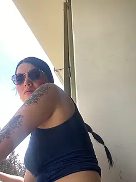 Gaby parker2 online show from October 28, 2:56 pm