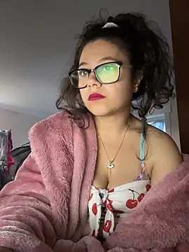 Sexy MamacitaX online show from October 28, 4:24 pm