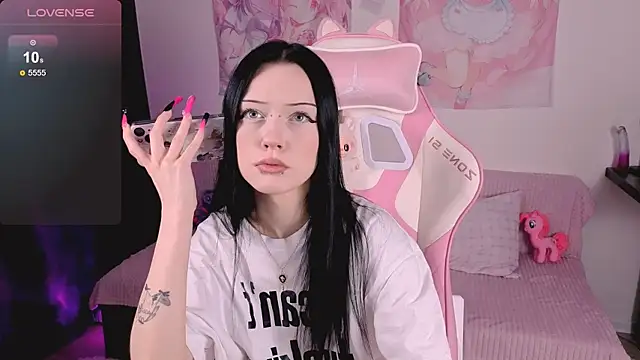 ophelia amber online show from June 9, 4:39 pm