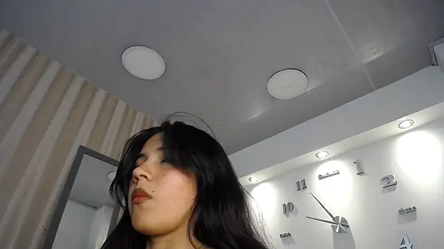 KamyGlam online show from March 24, 8:25 pm