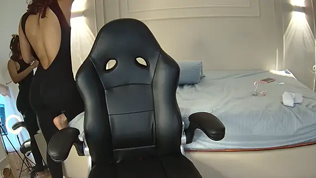 Marnie Gray online show from November 15, 8:43 pm