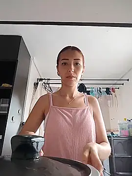 julialex  online show from December 22, 1:14 pm