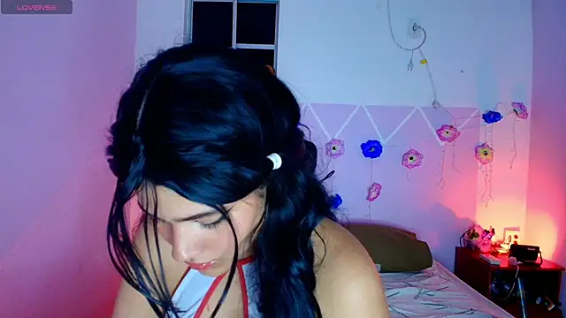 Aprilsweet2005 online show from March 12, 1:14 pm