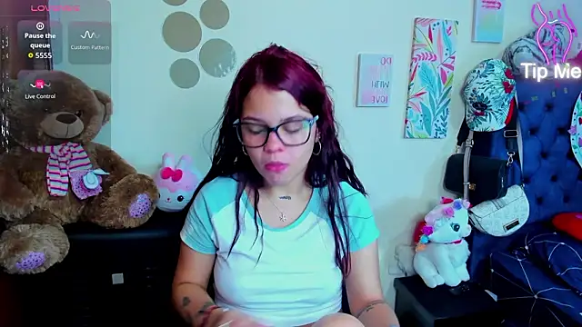 Emma boo online show from February 11, 3:35 pm