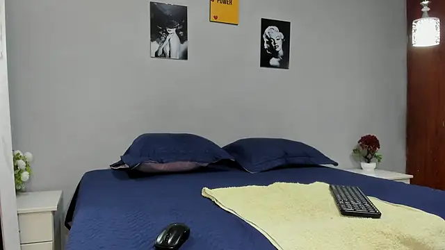 sexynova 93 online show from April 28, 7:07 pm