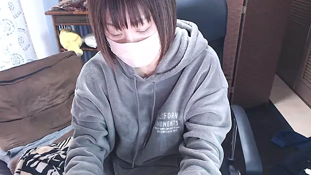 YUNONNON online show from February 7, 5:00 am