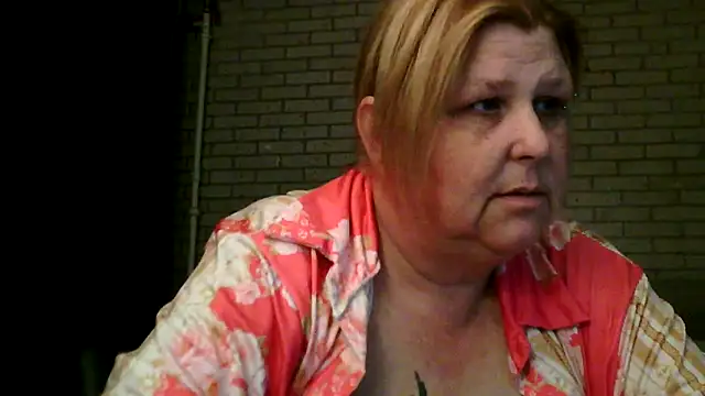 Sylviastar46 online show from April 18, 7:58 pm