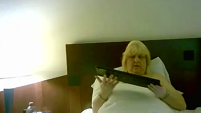 Sylviastar46 online show from November 23, 8:43 pm