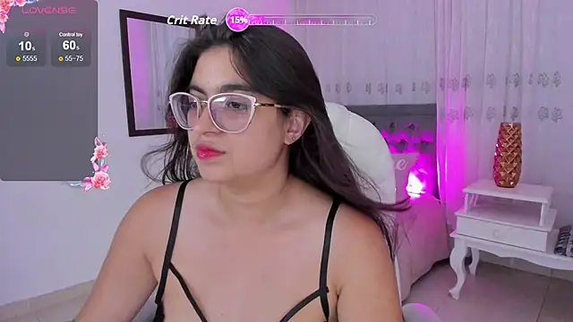 Luna Jonnes1 online show from April 17, 2:35 am