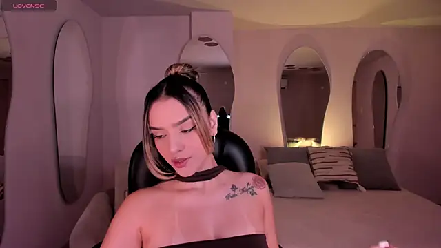 LaurentRosse1 online show from July 18, 8:22 pm
