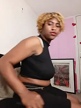 EvonyFoxxx online show from April 23, 4:31 am