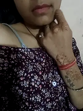 HOT SANVI 25 online show from November 3, 8:02 pm