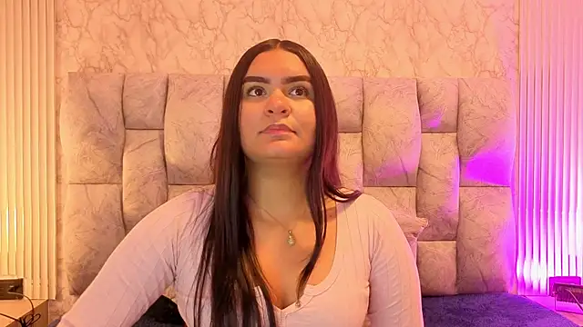 amarahanks1 online show from November 18, 7:26 pm