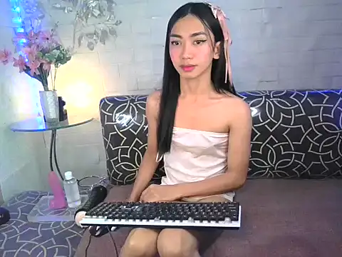 queensilver online show from December 5, 3:02 pm