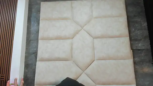 Liia Leens online show from March 8, 2:15 am