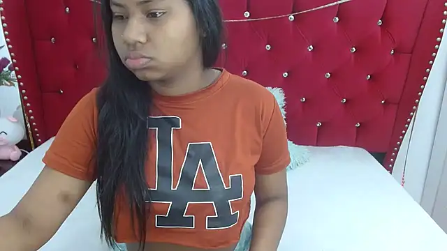 valentinavega18x online show from April 28, 7:45 am