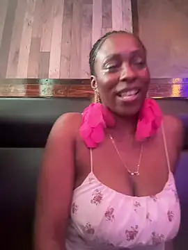 MadameMuse online show from April 21, 8:27 pm