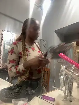 MadameMuse online show from April 20, 6:11 pm