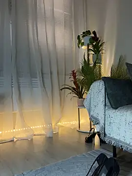 HotLdyllic online show from April 24, 3:04 pm