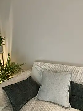 HotLdyllic online show from March 22, 4:57 pm