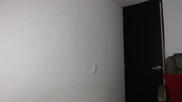 kristelltender1 online show from April 29, 7:08 pm