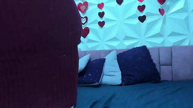 Anggie Miller online show from April 25, 1:41 pm