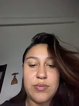 Saray lo online show from November 4, 10:48 pm