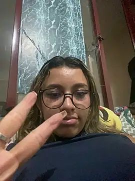 liahot69 online show from April 25, 9:45 pm