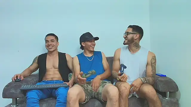 thebadboys05 online show from November 13, 1:15 am