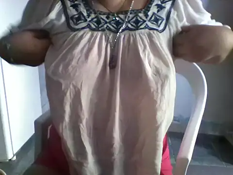 Jadeinthesky online show from November 3, 5:17 pm