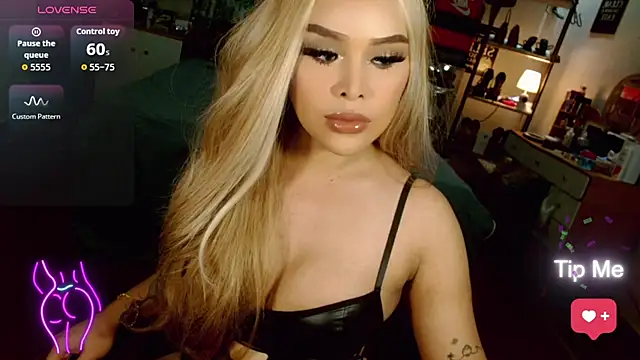 Lolitaloove69 online show from November 11, 6:27 pm