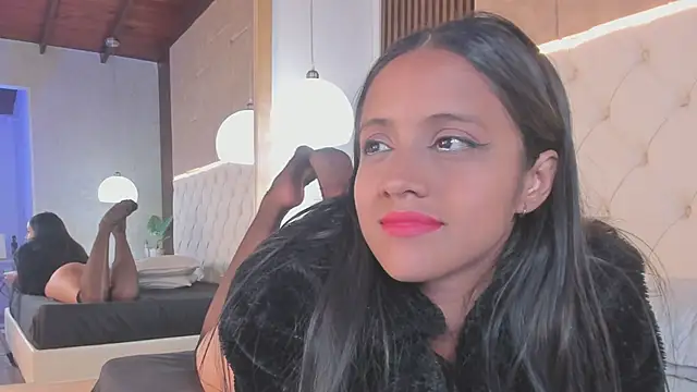 Camiila rosse online show from November 18, 7:48 pm