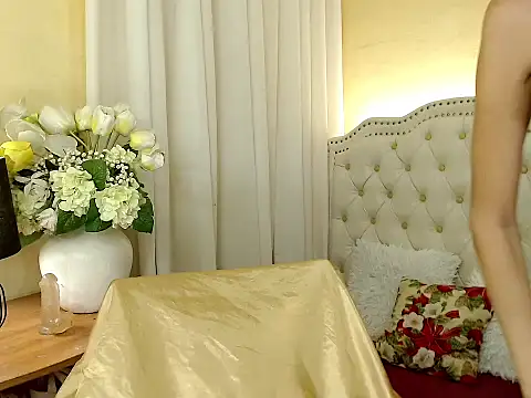 bellaUtops online show from November 5, 4:50 am