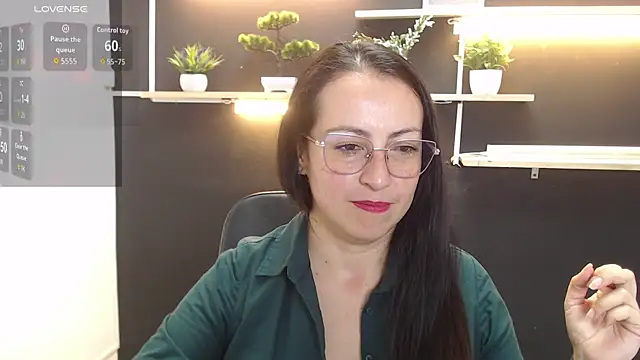 Lauryn Jones online show from April 23, 3:58 pm