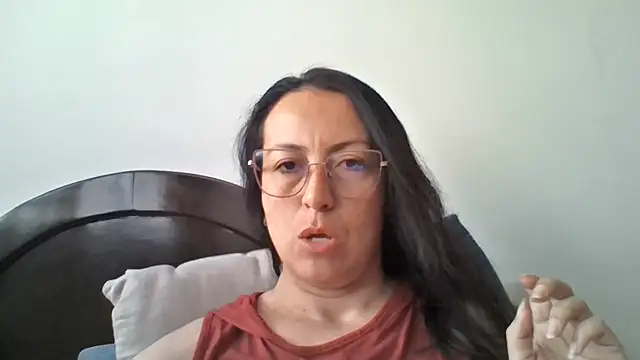 Lauryn Jones online show from March 15, 8:22 pm