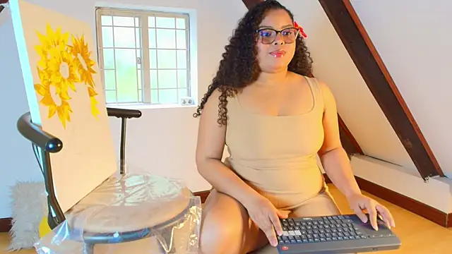 alanaa gomezz online show from June 15, 7:14 pm