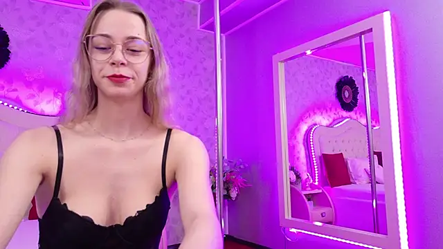 GracieCute online show from April 22, 3:25 am