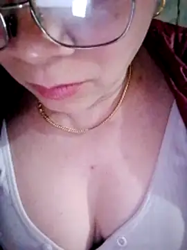 small-house123 online show from February 9, 12:18 pm