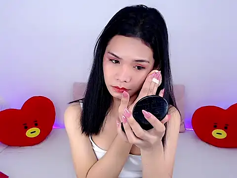 ursexydelancy  online show from April 22, 2:52 am