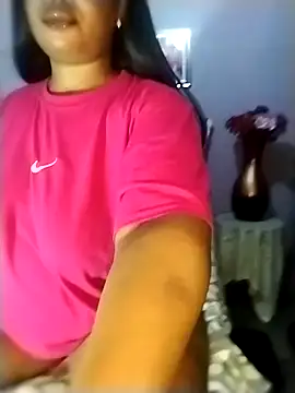 Belinder003 online show from December 5, 8:43 pm