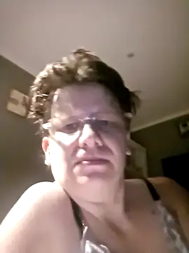 Iwona1989 online show from November 10, 6:58 pm