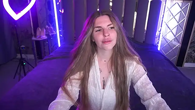 DanielaReign online show from June 13, 12:35 pm