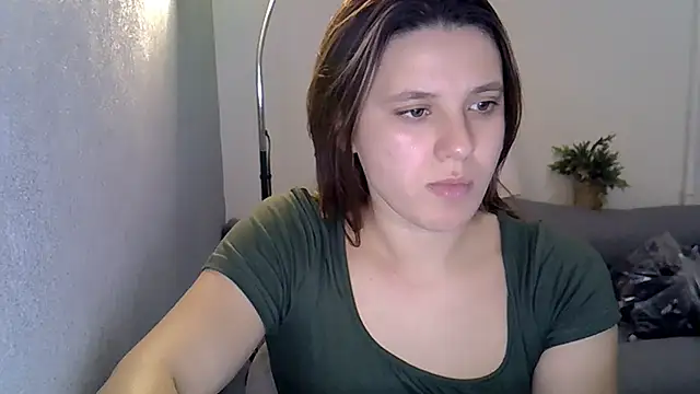 KiraHoney online show from December 3, 9:17 pm