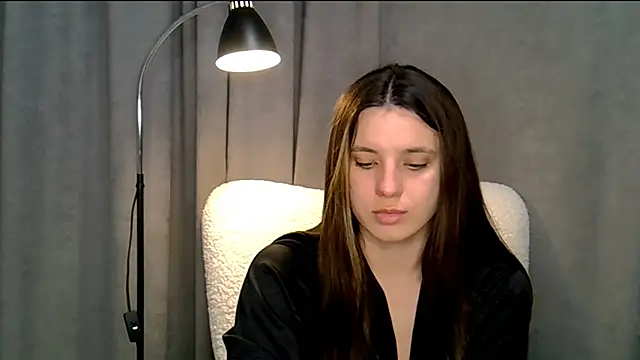 KiraHoney online show from June 6, 8:48 pm
