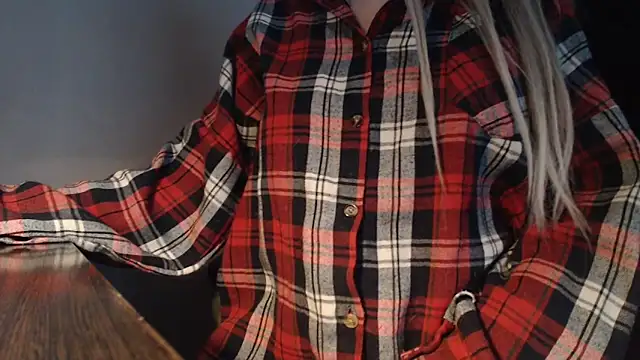 charm  me online show from April 23, 1:13 pm