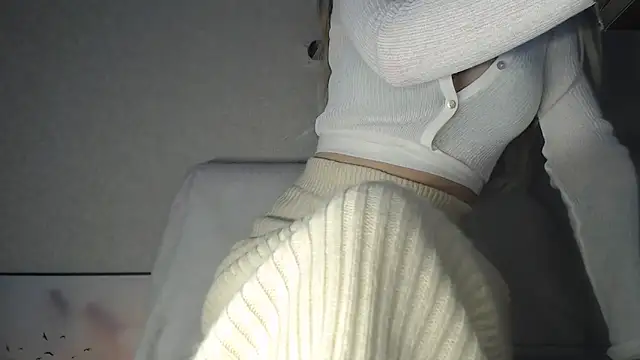 charm  me online show from February 7, 11:08 pm