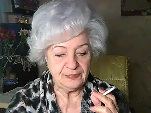 ValeriaKroww online show from April 25, 5:10 am