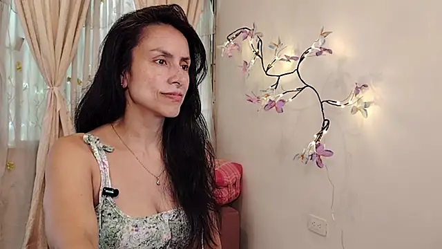 Bella Exhibition online show from April 20, 7:17 pm