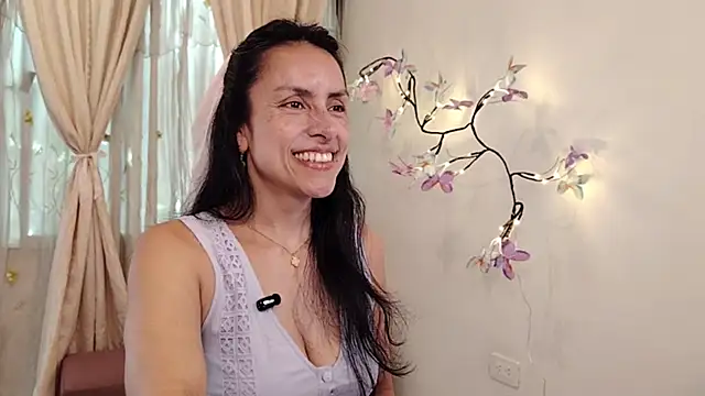 Bella Exhibition online show from April 19, 7:16 pm